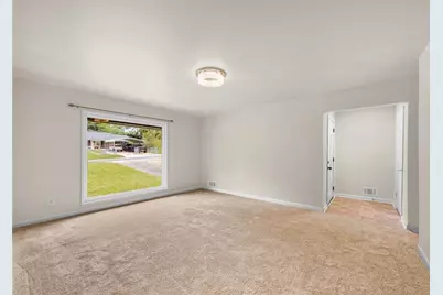 565 Wavelyn Way, Riverdale, GA 30274 - Photo 3