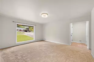 565 Wavelyn Way, Riverdale, GA 30274 - Photo 3