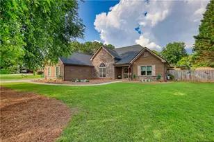 4207 Old Wood Dr, Conyers, GA 30094 - Photo 9