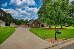 4207 Old Wood Dr, Conyers, GA 30094 - Photo 5