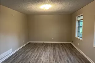 422 Emmett St, Riverdale, GA 30274 - Photo 3