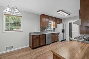1050 Castlewood Dr, Woodstock, GA 30189 - Photo 19