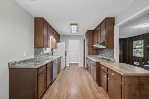 1050 Castlewood Dr, Woodstock, GA 30189 - Photo 13