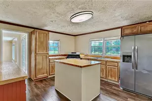 77 York Dr NE, Plainville, GA 30733 - Photo 9