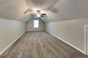 1870 Rocksram Dr, Buford, GA 30519 - Photo 17