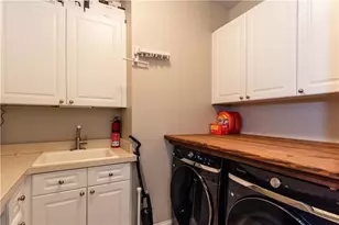 1554 Mercer Ave, College Park, GA 30337 - Photo 29