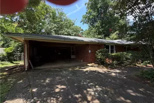 1070 Delmont Terrace, Roswell, GA 30075 - Photo 3