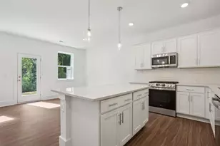 1621 Gunnin Trce NW, Atlanta, GA 30318 - Photo 9