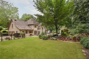 5825 Plantation Dr, Roswell, GA 30075 - Photo 5