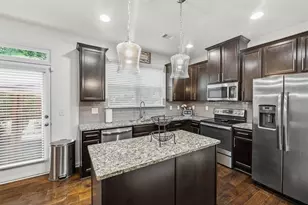 3276 Spicy Cedar Ln, Lithonia, GA 30038 - Photo 5
