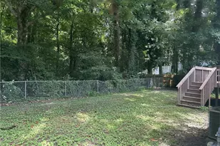 2740 Santa Barbara Dr NW, Atlanta, GA 30318 - Photo 5