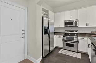 3445 Stratford Rd NE, Atlanta, GA 30326 - Photo 7