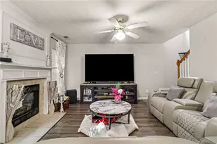 8280 Mayfern Dr, Fairburn, GA 30213 - Photo 9