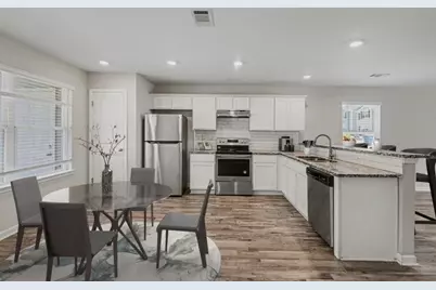 319 Ashigan, Union City, GA 30291 - Photo 3