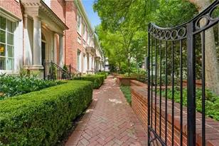 39 W Wesley Rd NW, Atlanta, GA 30305 - Photo 3