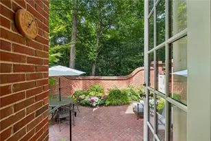 39 W Wesley Rd NW, Atlanta, GA 30305 - Photo 19