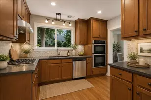 1197 Goodwin Rd, Atlanta, GA 30324 - Photo 15