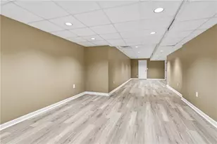 810 Devenish Ln, Roswell, GA 30075 - Photo 27