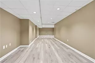 810 Devenish Ln, Roswell, GA 30075 - Photo 25