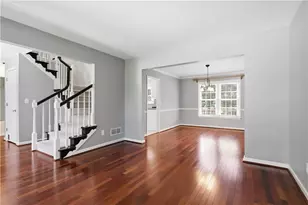 810 Devenish Ln, Roswell, GA 30075 - Photo 5