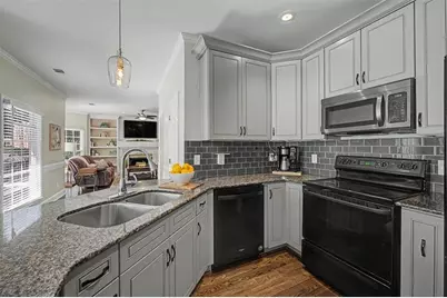 1025 Fairwood Court NW, Acworth, GA 30101 - Photo 11