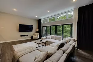 305 River Knoll Dr, Sandy Springs, GA 30328 - Photo 5