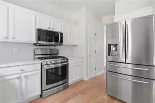 2123 Beacon Crest Dr, Buford, GA 30519 - Photo 9