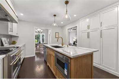 11 Mooregate Square NW, Atlanta, GA 30327 - Photo 13