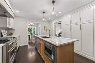 11 Mooregate Square NW, Atlanta, GA 30327 - Photo 13