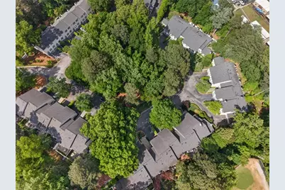 11 Mooregate Square NW, Atlanta, GA 30327 - Photo 3