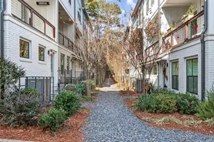 4455 Dandelion Ln, Atlanta, GA 30342 - Photo 3