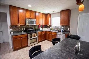 8339 Milam Loop, Fairburn, GA 30213 - Photo 15