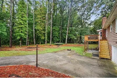 2726 Raven Wood Drive, Snellville, GA 30078 - Photo 29