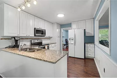 2726 Raven Wood Drive, Snellville, GA 30078 - Photo 3