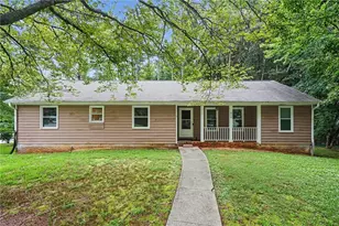 2726 Ravenwood Dr, Snellville, GA 30078 - Photo 1