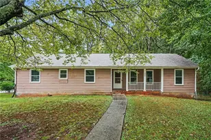 2726 Ravenwood Dr, Snellville, GA 30078 - Photo 1