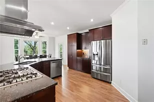 2951 Summitop Ct, Marietta, GA 30066 - Photo 13