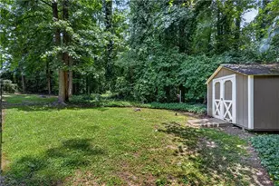 2868 Hickory Ln, Snellville, GA 30078 - Photo 35