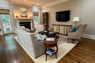 39 W Wesley Rd NW, Atlanta, GA 30305 - Photo 11