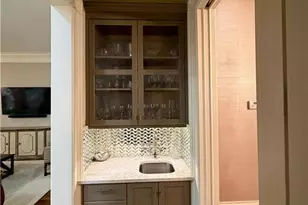 39 W Wesley Rd NW, Atlanta, GA 30305 - Photo 9