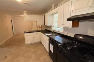 748 Greenhill Dr, Conyers, GA 30012 - Photo 5