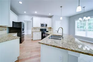 5715 Kennemore Dr, Alpharetta, GA 30004 - Photo 11