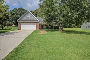 1438 Solomon Dr, Winder, GA 30680 - Photo 1
