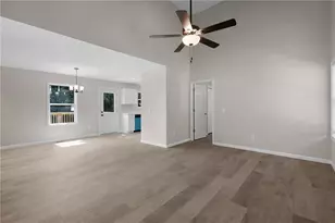135 Holly Creek Dr, Chatsworth, GA 30705 - Photo 3