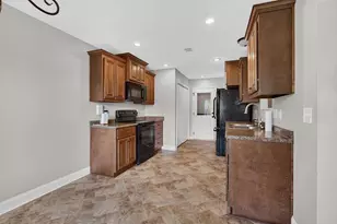 111 Winsted Ct, Perry, GA 31069 - Photo 7