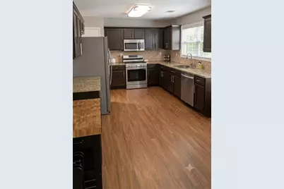 1055 Riverside Walk Crossing, Sugar Hill, GA 30518 - Photo 5