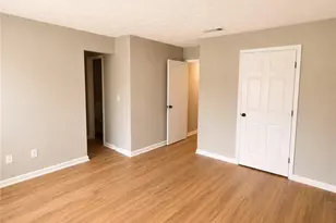 3254 Strawberry Ln, Decatur, GA 30034 - Photo 7
