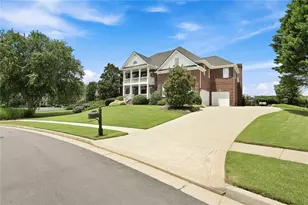 2271 Hunters Green Dr, Lawrenceville, GA 30043 - Photo 3