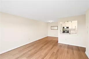 300 Johnson Ferry Road NE, Sandy Springs, GA 30328 - Photo 9