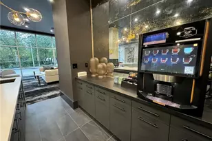 3324 Peachtree Rd NE, Atlanta, GA 30326 - Photo 21